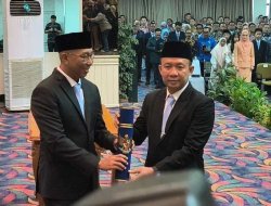 Gubernur Mirza Lantik Marindo Kurniawan Sebagai Sekdaprov