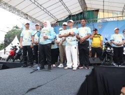 Puluhan Ribu Masyarakat Bandar Lampung Antusias Dalam Kegiatan Jalan Sehat