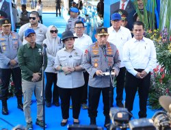 Kapolri Tegaskan Komitmen Polri Dukung Ketahanan Pangan Lewat Penanaman Jagung Serentak di Grobogan