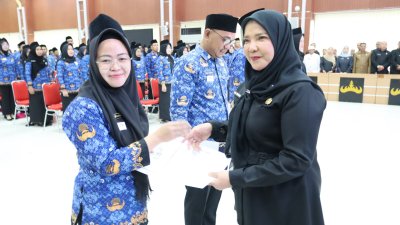 Sebanyak 266 Pegawai Pemerintah Bandar Lampung Secara Resmi Menerima Surat Keputusan (SK) Pengangkatan