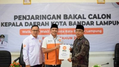 Bunda Eva Pendaftar Pertama Bacalon Wali Kota di PKS Bandar Lampung