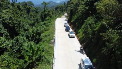 Jalan Umbar–Putih Doh Rampung Diperbaiki, Warga Tanggamus Lega