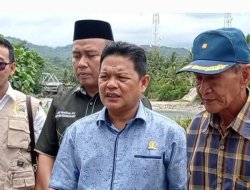 Anggota Komisi V DPRD Provinsi Lampung Datangi Tanggul Jebol di Kecamatan Karya Penggawa