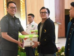 Wakil Ketua IV DPRD Lampung Naldi Rinara S Rizal Kawal Pembagian Baksos Polri Presisi