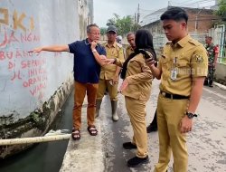 Tinjau Villa Citra, Eva Dwiana Soroti Rumah yang Tutupi Drainase