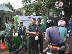 Raih Keberkahan Dibulan Ramadhan, Korem 043/Gatam Bagikan Takjil Gratis