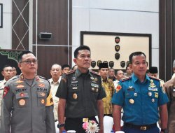 Danrem 043/Gatam Ikuti Halal Bihalal Presiden RI Dengan Purnawirawan TNI-Polri