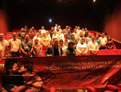 Kapolda Lampung Ajak Masyarakat Waspada Terorisme Lewat Nonton Bareng Film “Sayap-Sayap Patah 2