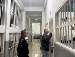 Tingkatkan Kewaspadaan Jelang Idul Adha 1446 H, Kalapas Narkotika Bandar Lampung Lakukan Troling Malam