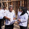 Bunda Eva Ubah Rumah Rawan Banjir Jadi Taman Asri untuk Warga