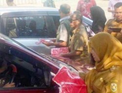 Wali Kota Eva Dwiana Pinta Warga Pasang Bendera Merah Putih