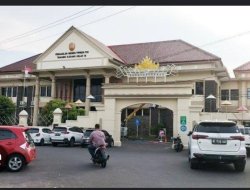 PN Tanjung Karang Tolak Permohonan Ny. Ratnawati Amir dkk.