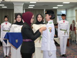 Pemprov Lampung Kukuhkan Pasukan Pengibar Bendera Pusaka Provinsi Lampung Tahun 2025 yang akan Bertugas pada Upacara HUT RI ke- 80