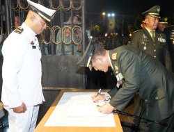 Hening Cipta untuk Pahlawan, Danrem 043/Gatam Irup Apel Kehormatan dan Renungan Suci di TMP Kedaton Lampung