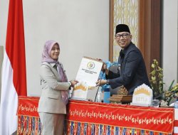 Rapat Paripurna DPRD Provinsi Lampung Tetapkan Program Pembentukan Perda Tahun 2026