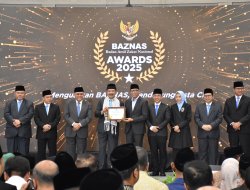 Gubernur Lampung Rahmat Mirzani Djausal Raih Penghargaan sebagai Kepala Daerah Pendukung Gerakan Zakat Indonesia dari Badan Amil Zakat Nasional