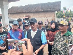 Pemerintah Kota Salurkan Uang tunai bagi Korban Banjir dan Tanah Longsor