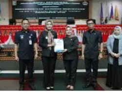 Pemprov Lampung Sampaikan Tiga Raperda Strategis dalam Rapat Paripurna DPRD