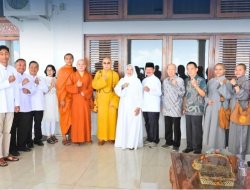 Momen Idul Fitri, Walikota Eva Dwiana Beserta Keluarga Gelar Open House