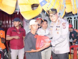 Polres Lampung Barat Salurkan Bantuan Sembako untuk Korban Banjir Suoh