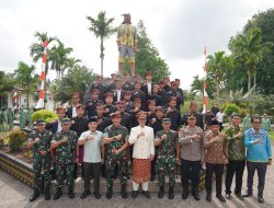 Kunjungi Kodim 0421/LS, Pangdam XXI/Radin Inten: Berikan Arahan Agar Bijak dalam Bermedia Sosial