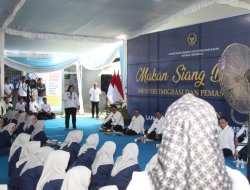 Kalapas Palembang Dampingi Menteri Imipas Makan Siang Bareng WBP di Lapas Perempuan Palembang