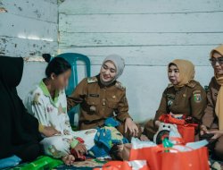 Wagub Jihan Nurlela Kunjungi Rumah Warga dari Keluarga Pra-Sejahtera di Sungai Buaya, Mesuji: Beri Pendampingan Intensif  Terkait Persoalan Kesehatan, Psikologis dan Ekonomi