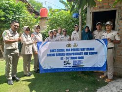HUT KORPRI Tahun 2025, ASN Polres Way Kanan Salurkan Bansos ke Warga