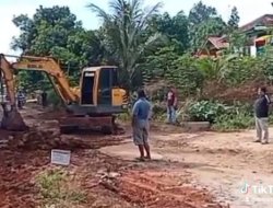 Gotong Royong Perbaikan Jalan Hanura Memasuki Hari ke-5, Warga Abung Tengah Antusias Dukung Percepatan Akses Transportasi