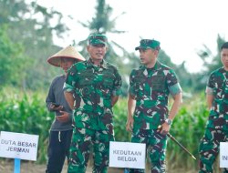 Danrem 043/Garuda Hitam Hadiri Penanaman Jagung dalam Rangka Mendukung Program Swasembada Pangan Nasional