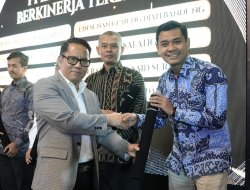 UIN RIL Terima Penghargaan dari Kemenag RI sebagai PPID PTKN Berkinerja Terbaik