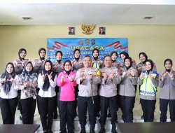 Kapolres Way Kanan Tekankan Profesionalisme Polwan dalam Pembinaan Bersama Ketua Bhayangkari