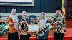 Pengurus Forum Literasi 15 Kabupaten/Kota se-Lampung Resmi Dikukuhkan oleh Bunda Literasi Purnama Wulan Sari Mirza