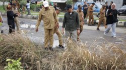 Gubernur Rahmat Mirzani Djausal Tinjau Pemeliharaan Infrastruktur Jalan di Ruas Pattimura Kota Metro serta Ruas Metro–Kota Gajah