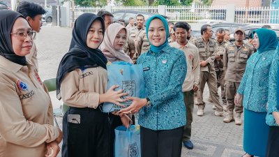 Bakti Sosial Ramadan, TP PKK Provinsi Lampung Salurkan Ratusan Paket Sembako
