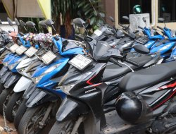 Polresta Bandar Lampung Terima Puluhan Motor Titipan Pemudik Lebaran