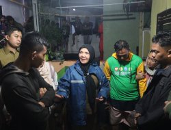 Hujan Deras Picu Banjir di Garuntang, Eva Dwiana Turun Langsung Temui Korban