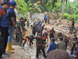 Pemkot Bandar Lampung dan TNI Percepat Normalisasi Sungai Usai Banjir di Jagabaya 1