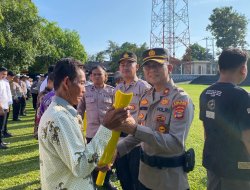 Rangkul Elemen Masyarakat, Polres Way Kanan Gelar Apel Sabuk Kamtibmas dan Bagikan Kentongan