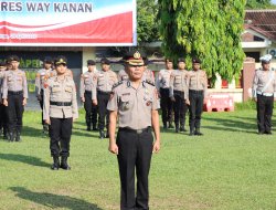 Kapolres Way Kanan Pimpin Upacara Kenaikan Pangkat Pengabdian AKP J.T.H Sitompul