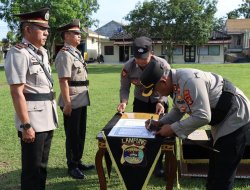 Polres Way Kanan Gelar Upacara Sertijab Kabag SDM dan Kapolsek Umpu Semenguk
