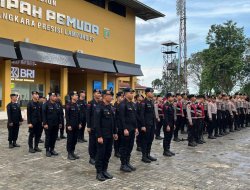 Sat Brimob Polda Lampung Pengamanan Kompetisi Sepak Bola BRI Super League antara Bhayangkara Presisi Lampung FC vs PSBS Biak