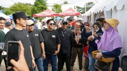 Di Tengah Hingar Bingar Indonesian Drift Series 2026, Bupati Egi Sempatkan Jajan Dagangan Pelaku UMKM