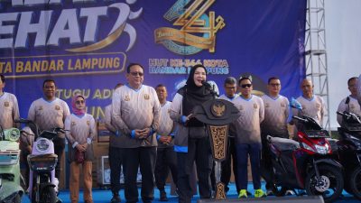 Semarak HUT ke-344 Bandar Lampung, Eva Dwiana Kampanyekan Gaya Hidup Sehat Melalui Jalan Sehat