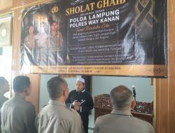 Polres Way Kanan Gelar Salat Gaib Doakan 3 Polisi Gugur Dalam Tugas di Katingan Kalimantan Tengah