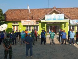 Polsek Bumi Agung dan TNI Gelar Kerja Bakti Dukung Gerakan Raden Intan ASRI