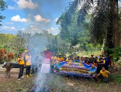 Polsek Baradatu Bersama Masyarakat Gelar Bakti Riligi di TPU Gedung Rejo