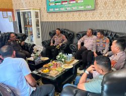Polres Way Kanan Berikan Surprise Hari Bhakti Adhyaksa ke-66, Perkuat Sinergi dengan Kejaksaan Negeri Way Kanan