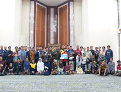 Pelindo Regional 2 Panjang Serahkan 40 Beasiswa  untuk Anak Pekerja Berprestasi