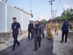 Eva Dwiana Tinjau Hasil Perbaikan Jalan Wala Kuba Way Laga, Pastikan Akses Warga Kembali Aman dan Nyaman
